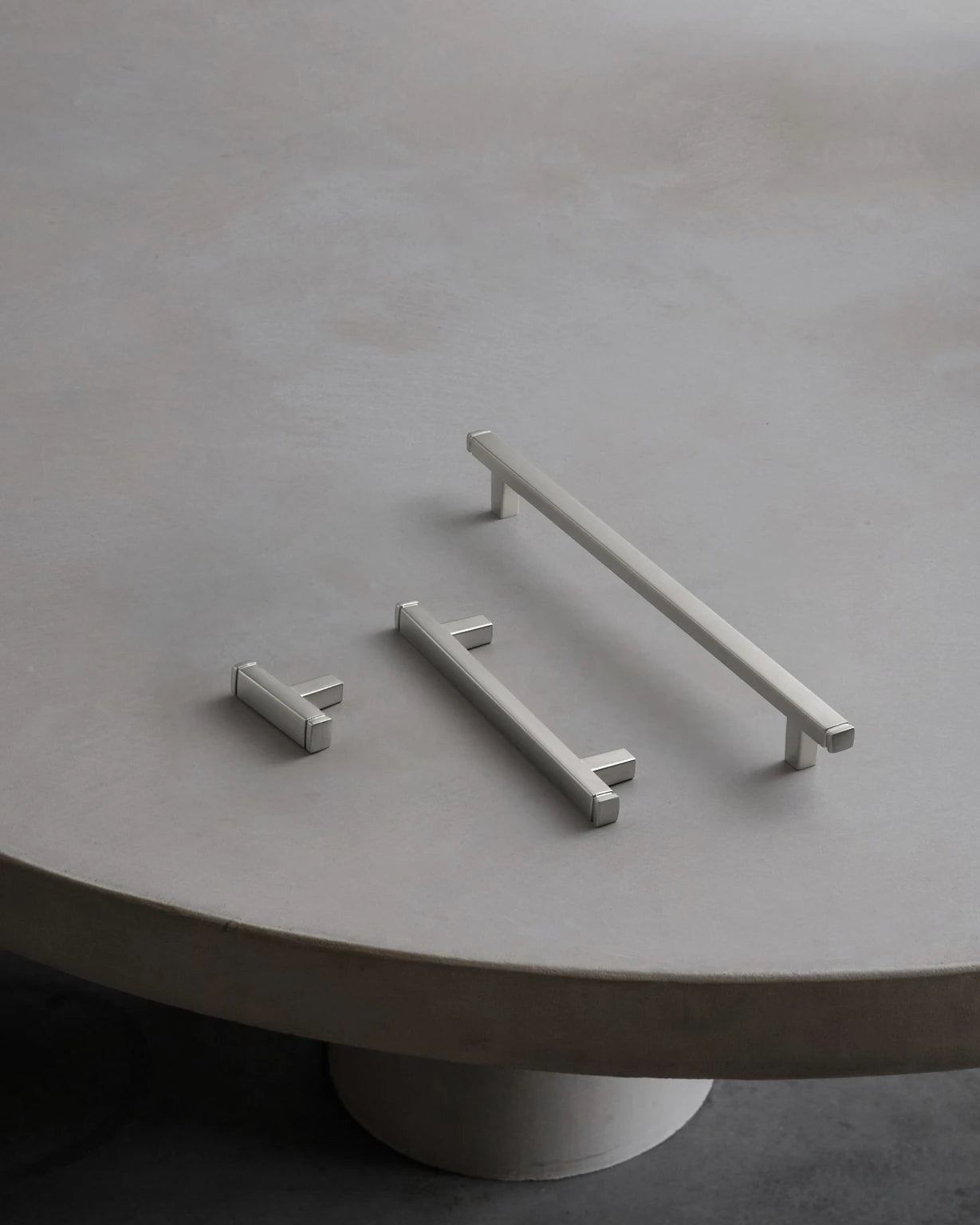 The Modern Multi-Size Cabinet Bar Pull (6-Pack) — Brushed Brass