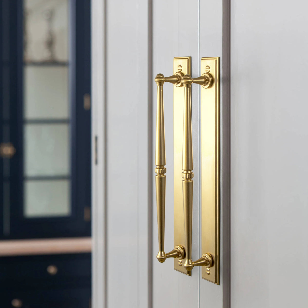 The Vintage Multi-Size Backplate Cabinet Pull (Set of 2) — Brushed Brass