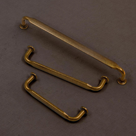 The Studio Heritage Cabinet Bar Pull (10-Pack) — Brushed Brass