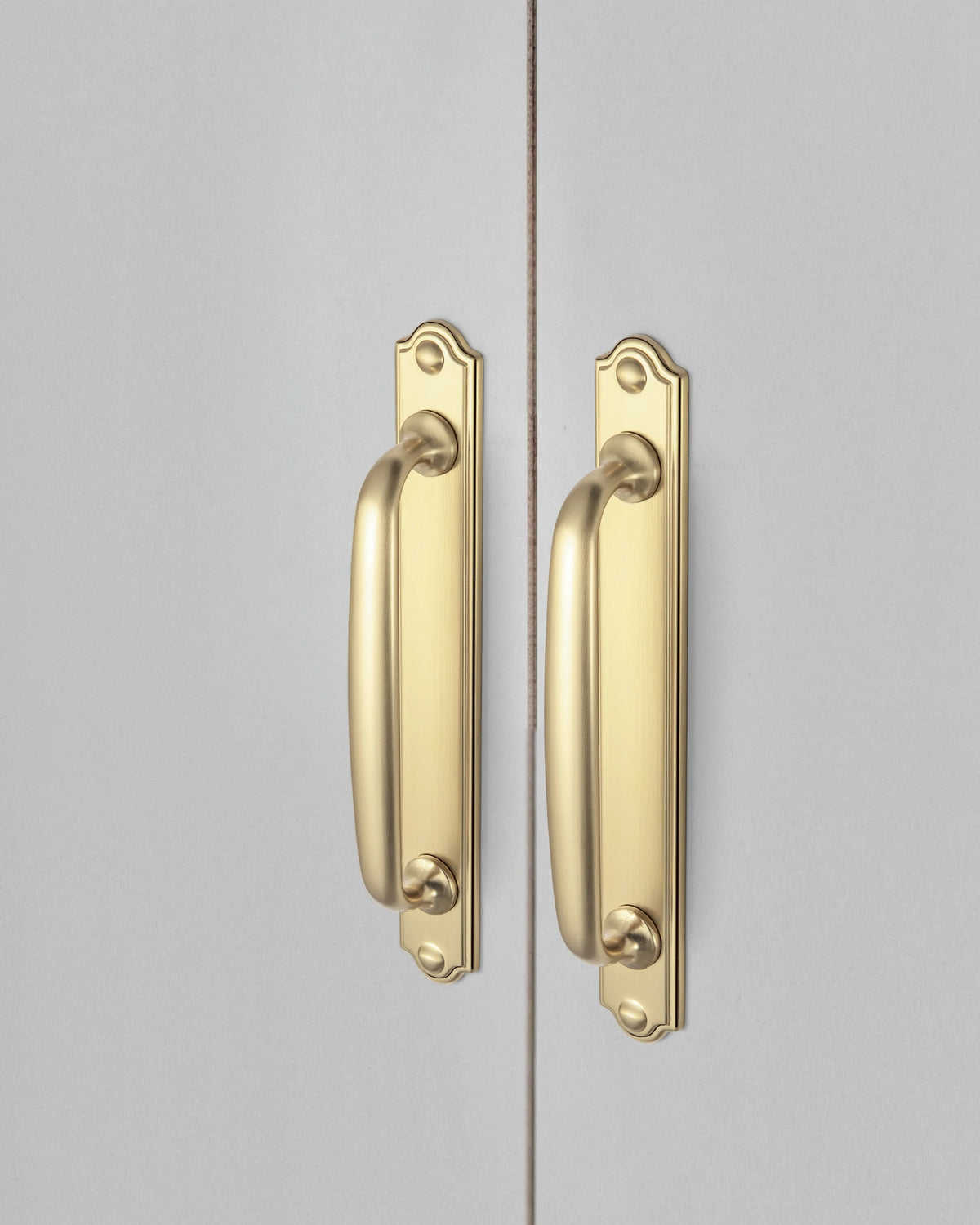 The Spacer Backplate Cabinet Bar Pull (Set of 2) — Brushed Brass