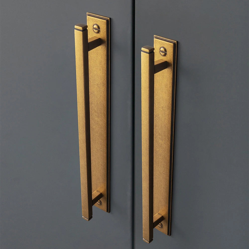 The Backplate Bar Pull (Set of 2) — Brushed Brass
