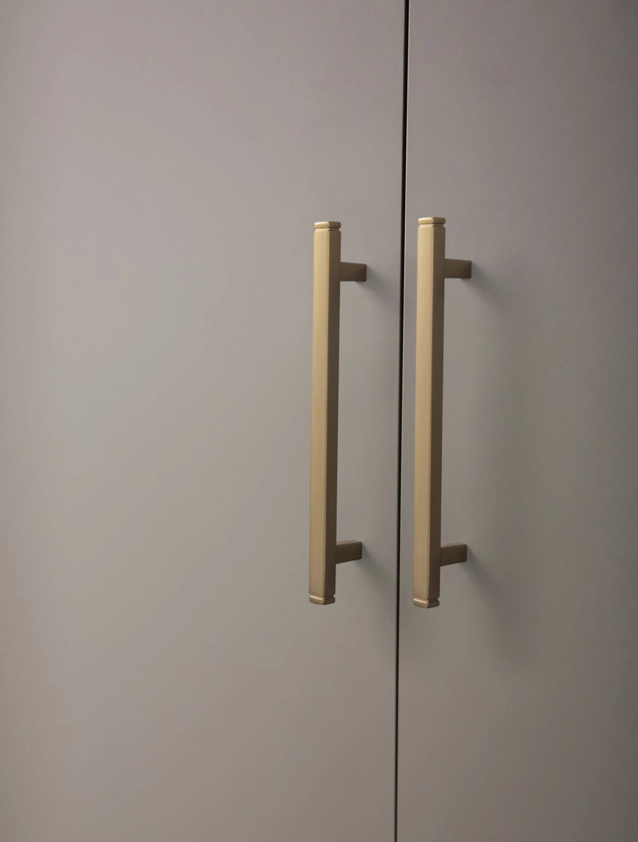 The Modern Multi-Size Cabinet Bar Pull (6-Pack) — Brushed Brass
