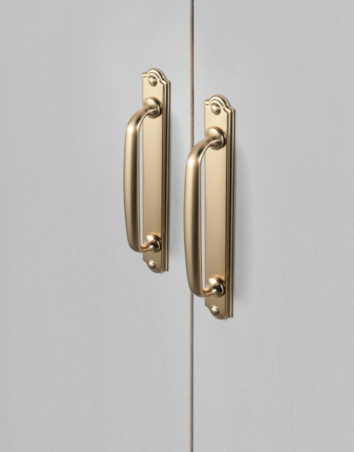 The Spacer Backplate Cabinet Bar Pull (Set of 2) — Brushed Brass