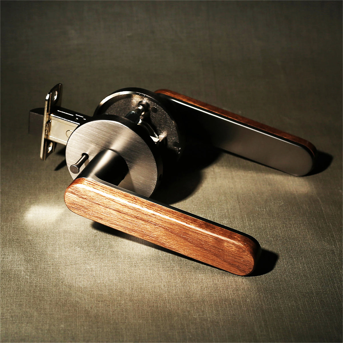 The Ridgeline Privacy Door Lever — Satin Nickel