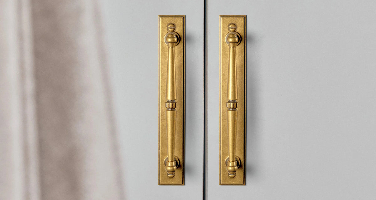 The Vintage Multi-Size Backplate Cabinet Pull (Set of 2) — Brushed Brass