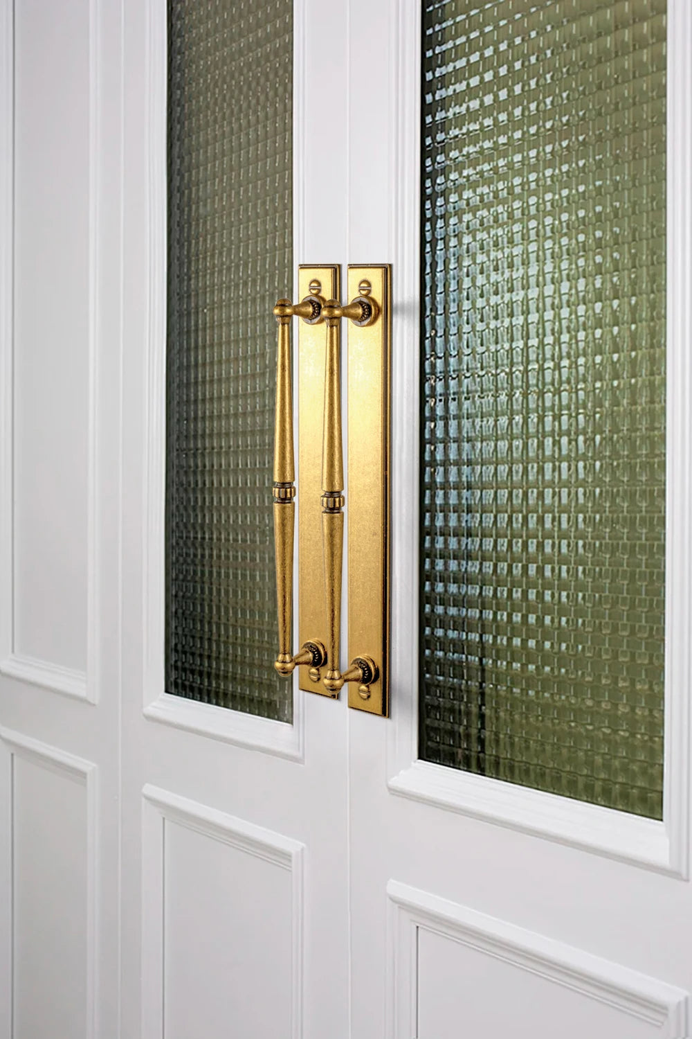 The Vintage Multi-Size Backplate Cabinet Pull (Set of 2) — Brushed Brass