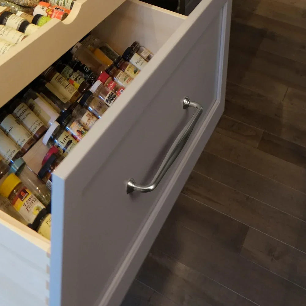 The Éclat Cabinet Knob — Satin Nickel & Brushed Brass